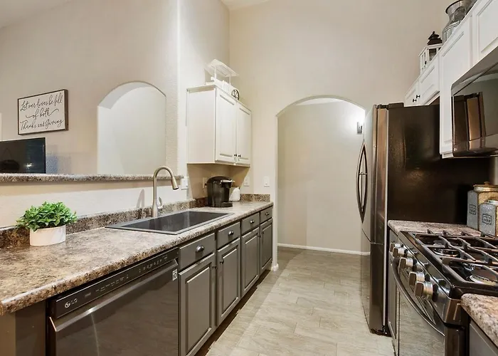 Cute 3 Bedroom With Outdoor Kitchen, Sleeps 6 Surprise
