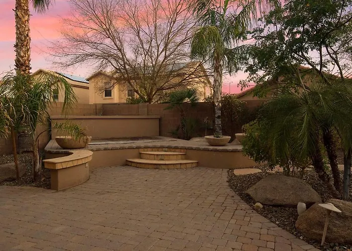 Cute 3 Bedroom With Outdoor Kitchen, Sleeps 6 *
