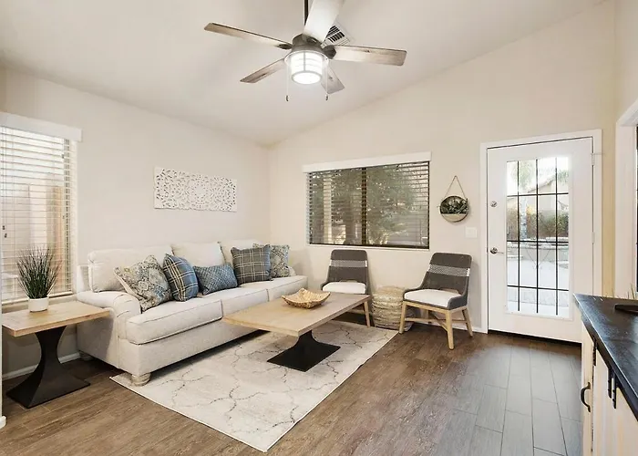 Cute 3 Bedroom With Outdoor Kitchen, Sleeps 6 * Surprise