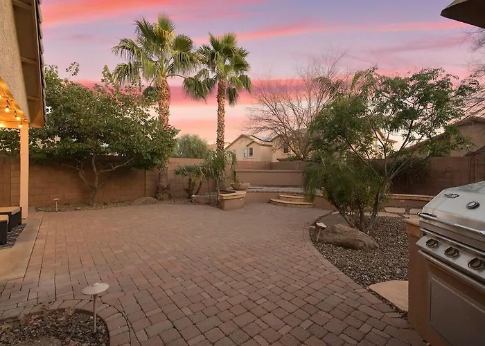 Cute 3 Bedroom With Outdoor Kitchen, Sleeps 6